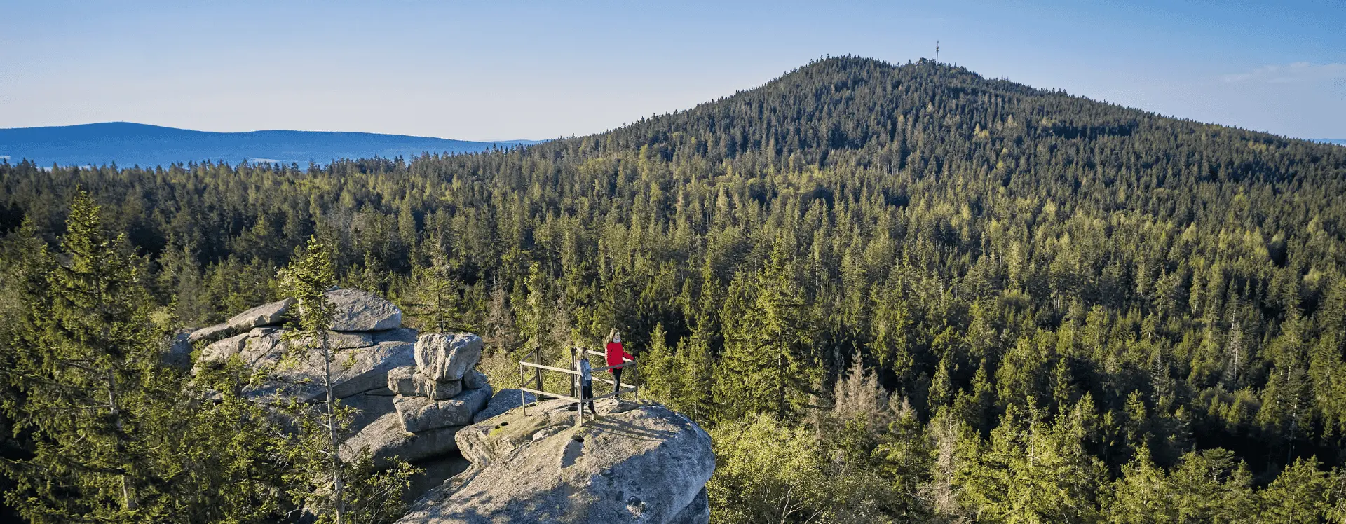 Burgstein mit Blick auf Kösseine