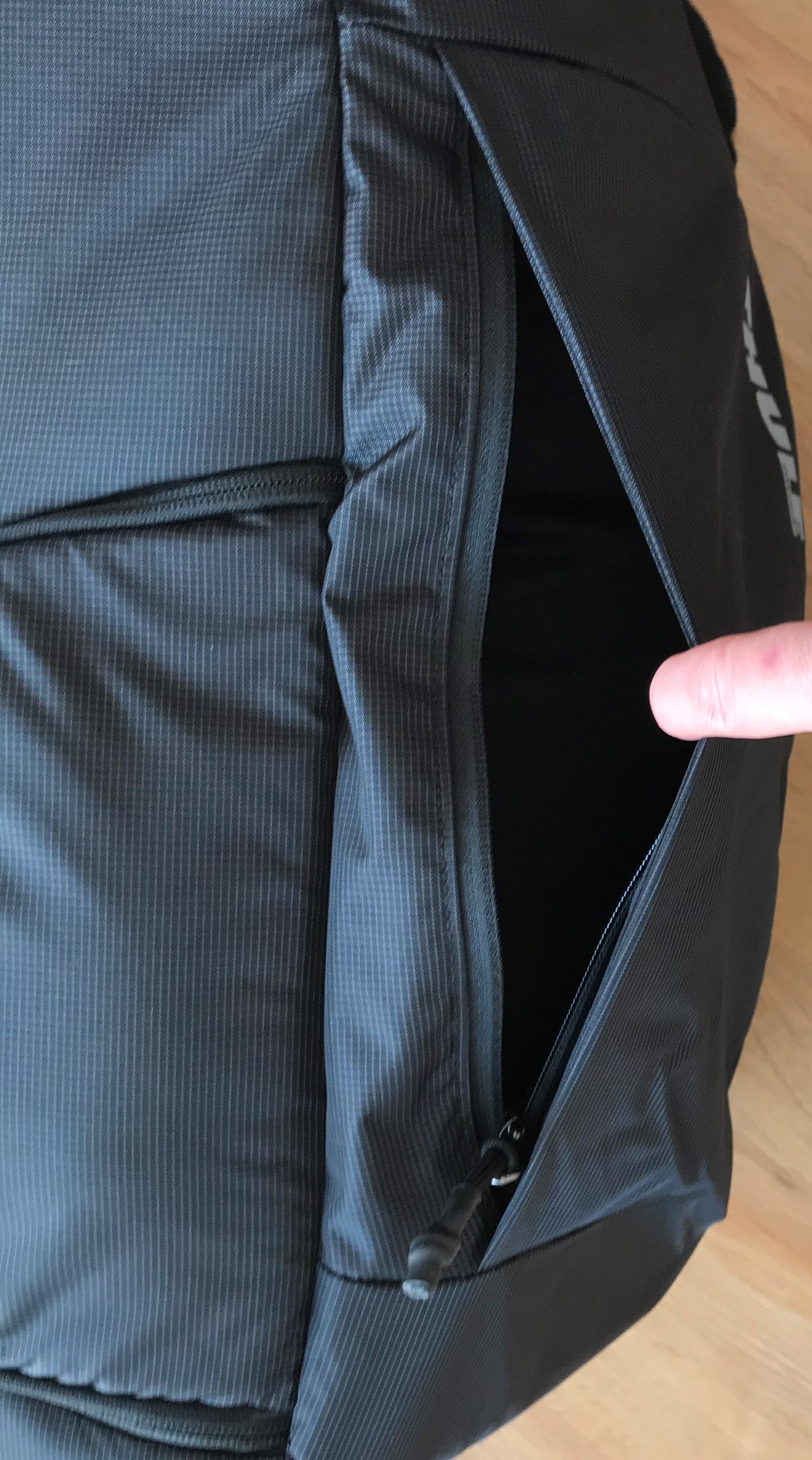 Thule Aspect DSLR Bag