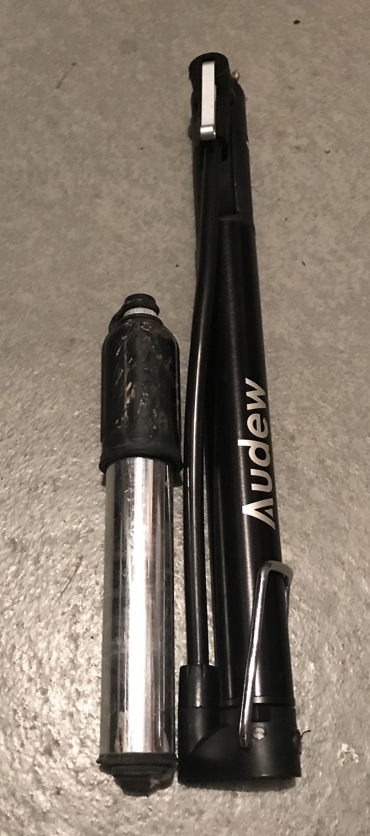 Audew Mini Floor Pump vs. Lezyne HV