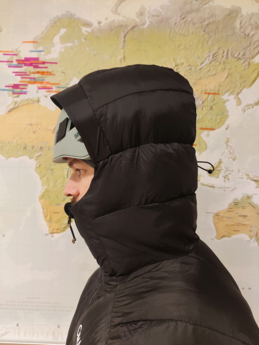 Helm inkl. Kapue seitlich