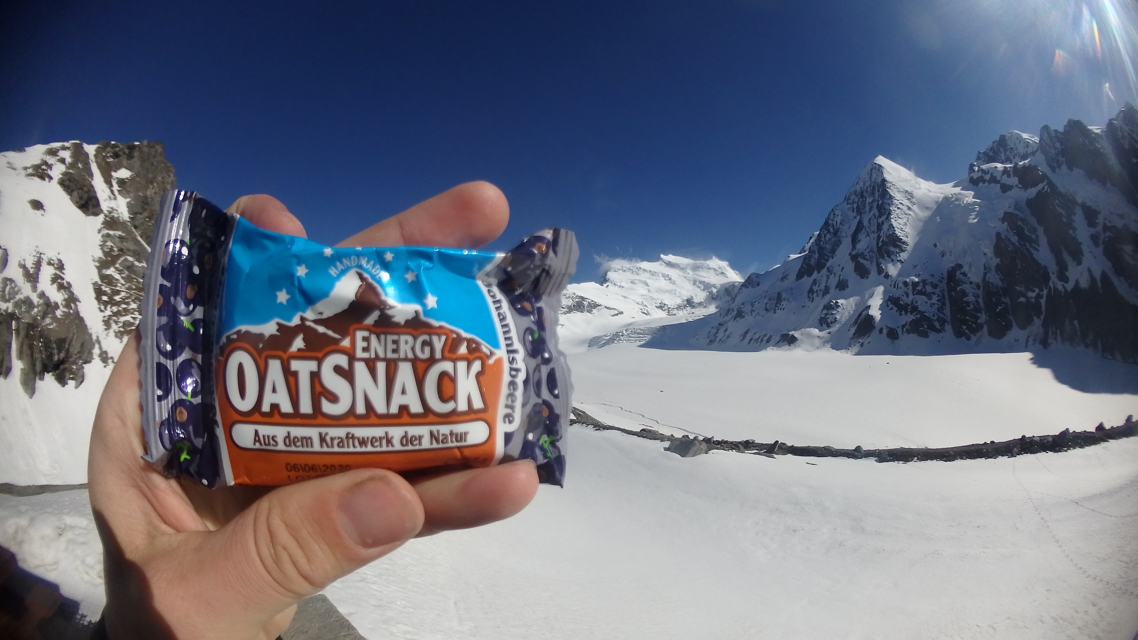 Riegelverpackung mit Grand Combin im Hintergrund