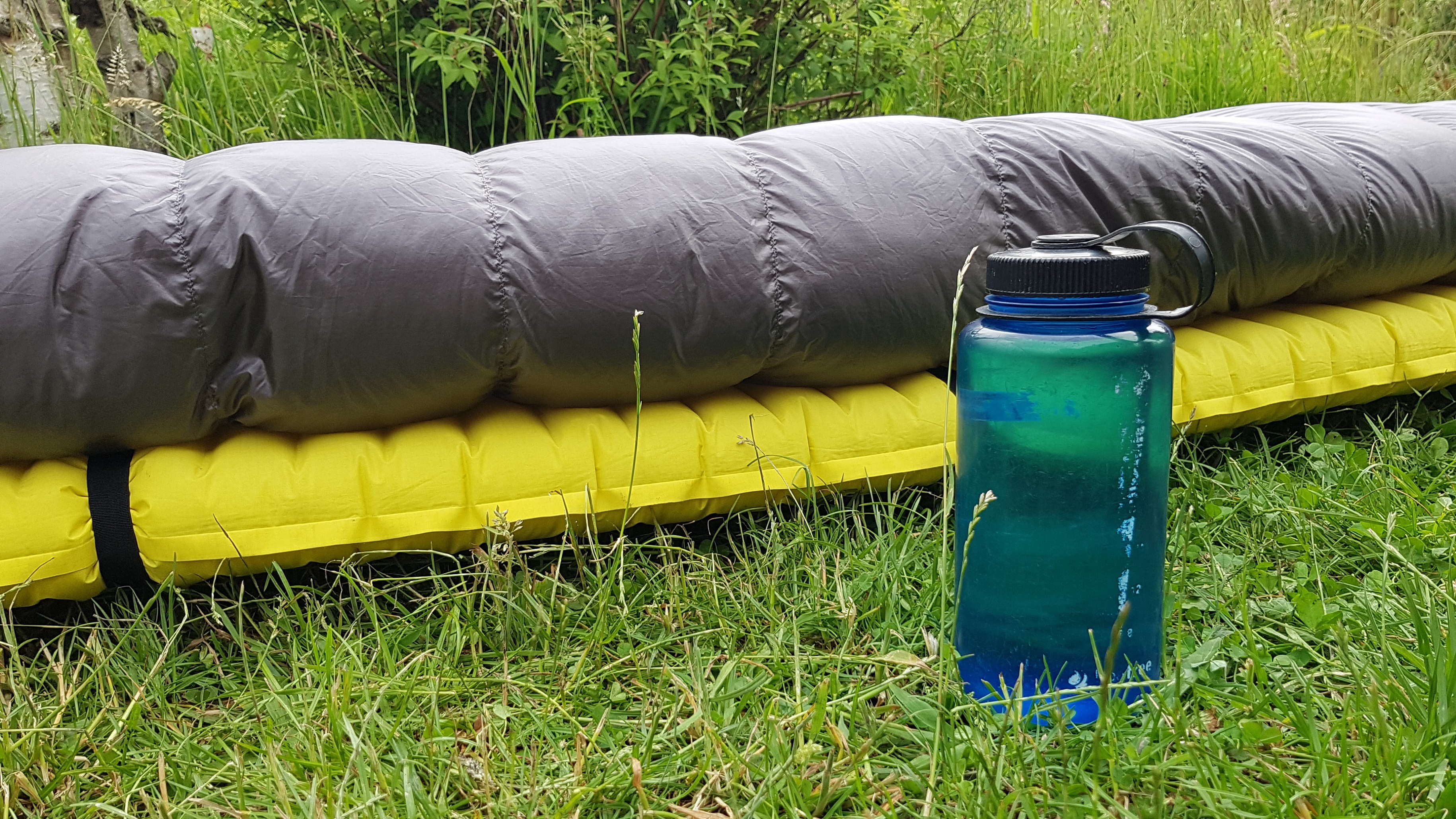 Seitenansicht, Bauschkraft neben Nalgene 1 L