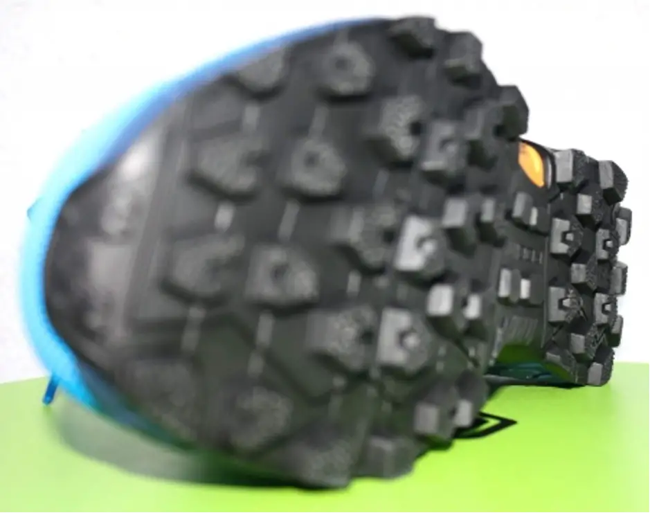 Laufschuh INOV-8 Roclite Ultra G 320