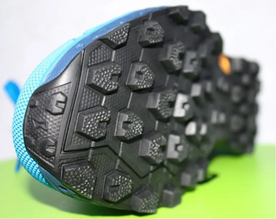 Laufschuh INOV-8 Roclite Ultra G 320