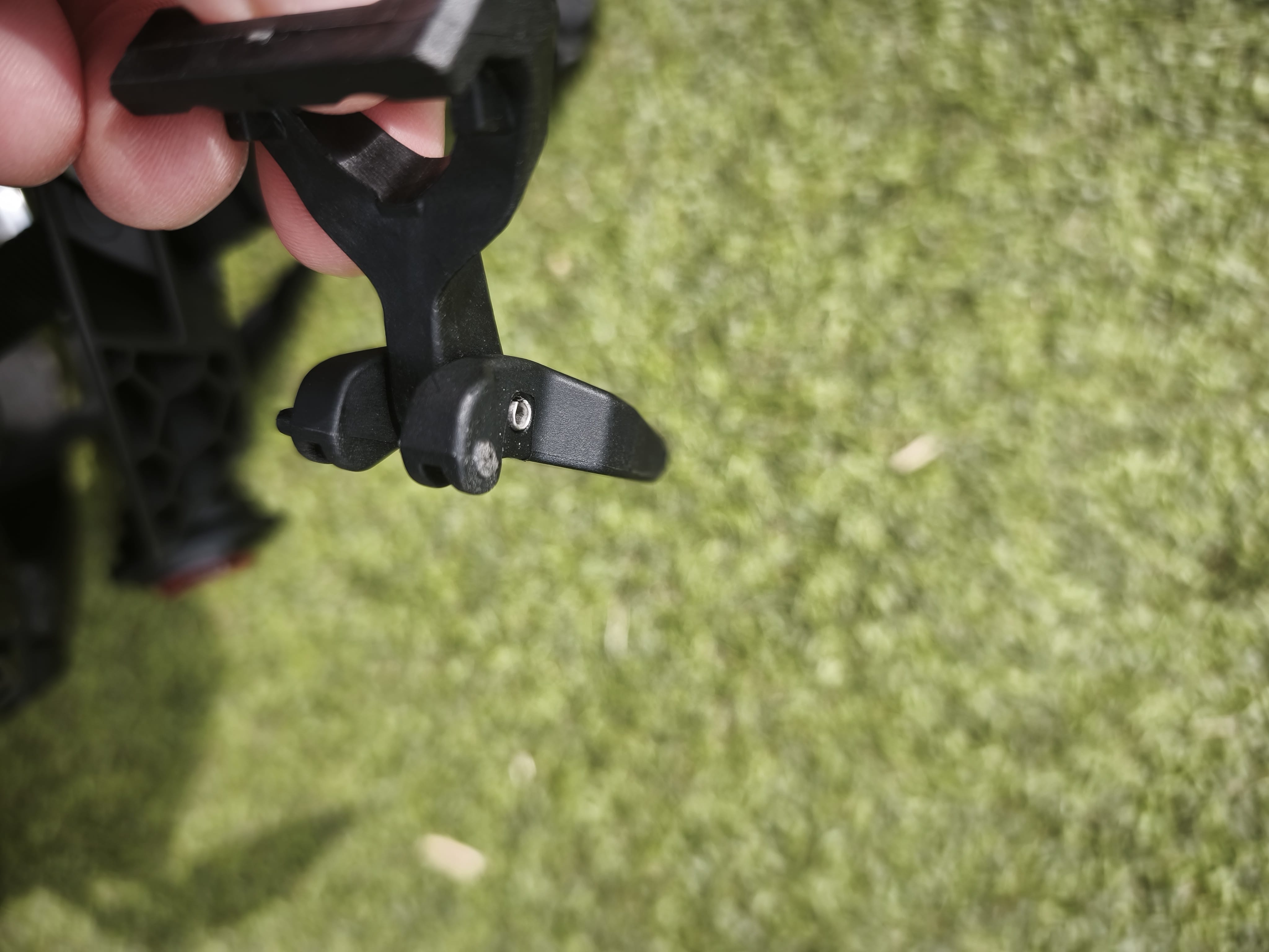 Der kompetente OUTSIDEstories-Test: NEWLANE Foldable MIPS Bike Helmet - Faltbarer Fahrradhelm 