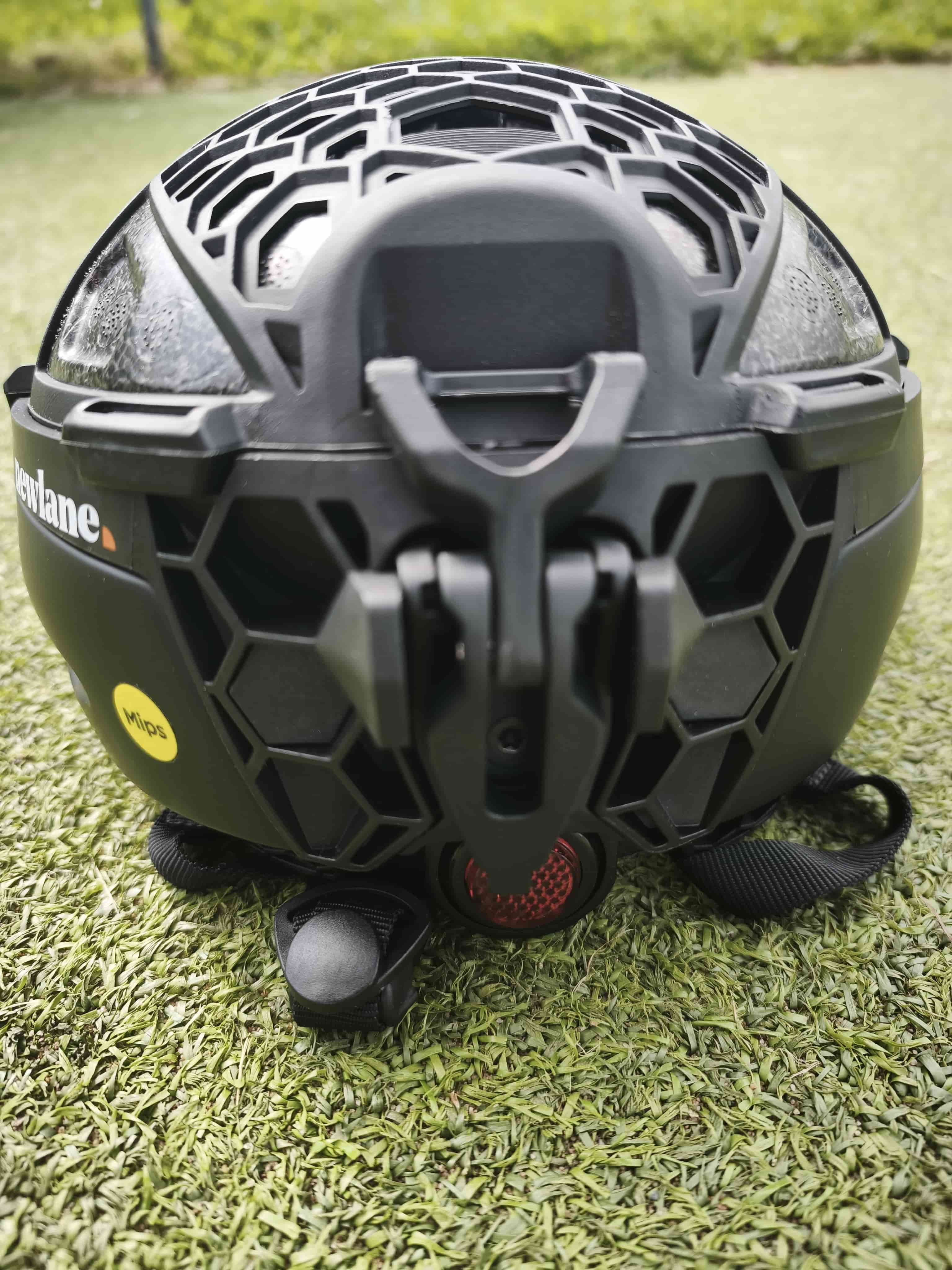 Der kompetente OUTSIDEstories-Test: NEWLANE Foldable MIPS Bike Helmet - Faltbarer Fahrradhelm 