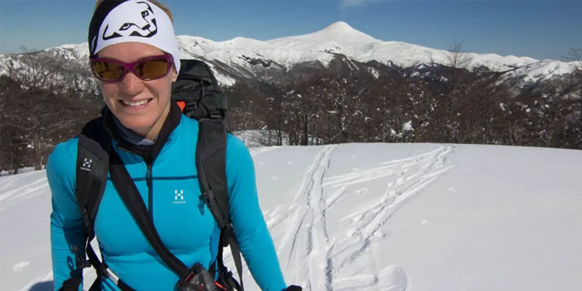 Astrid Därr in ihrem Element - beim Skitouren Gehen - Vulkane