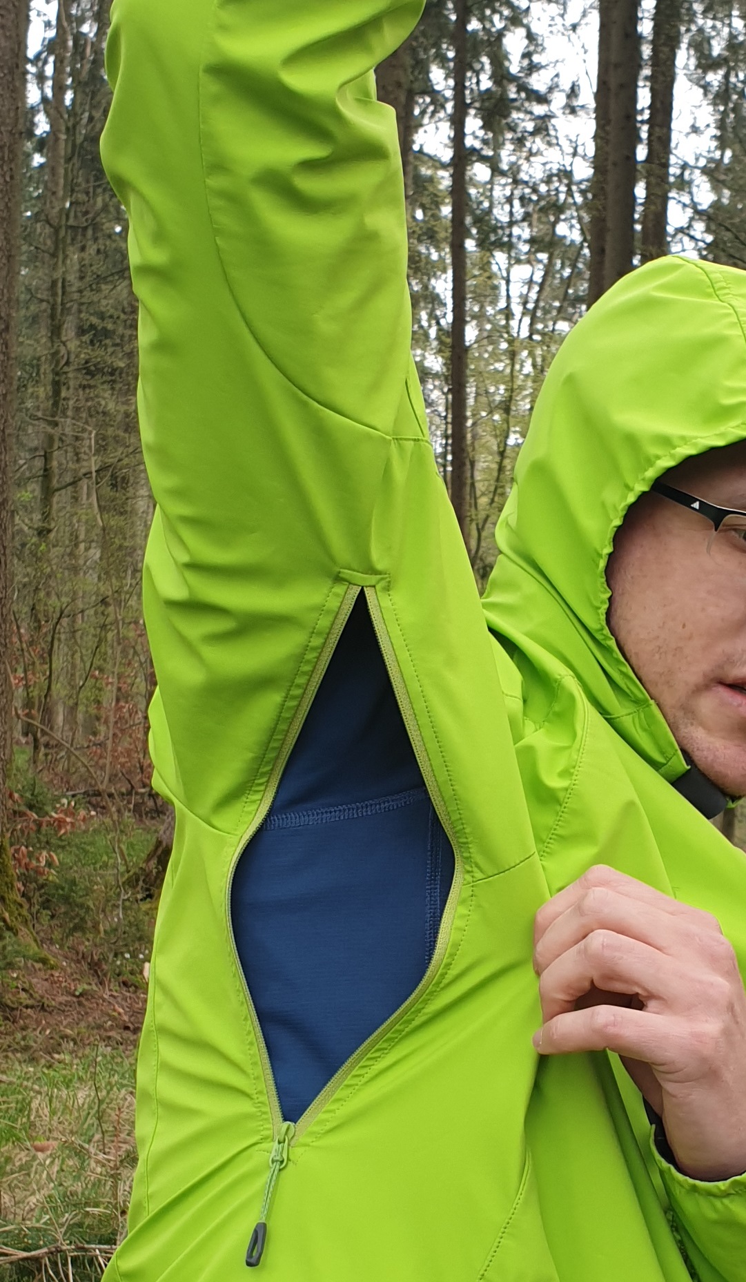 Ultimate V Light SO Hooded
