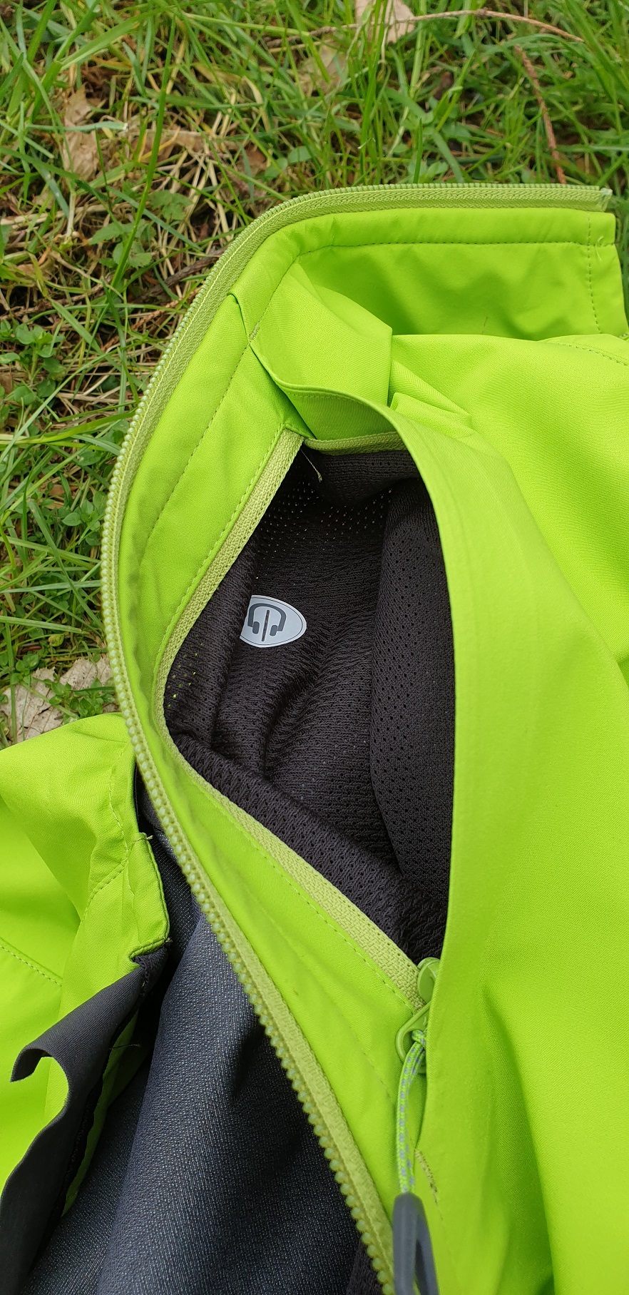Ultimate V Light SO Hooded