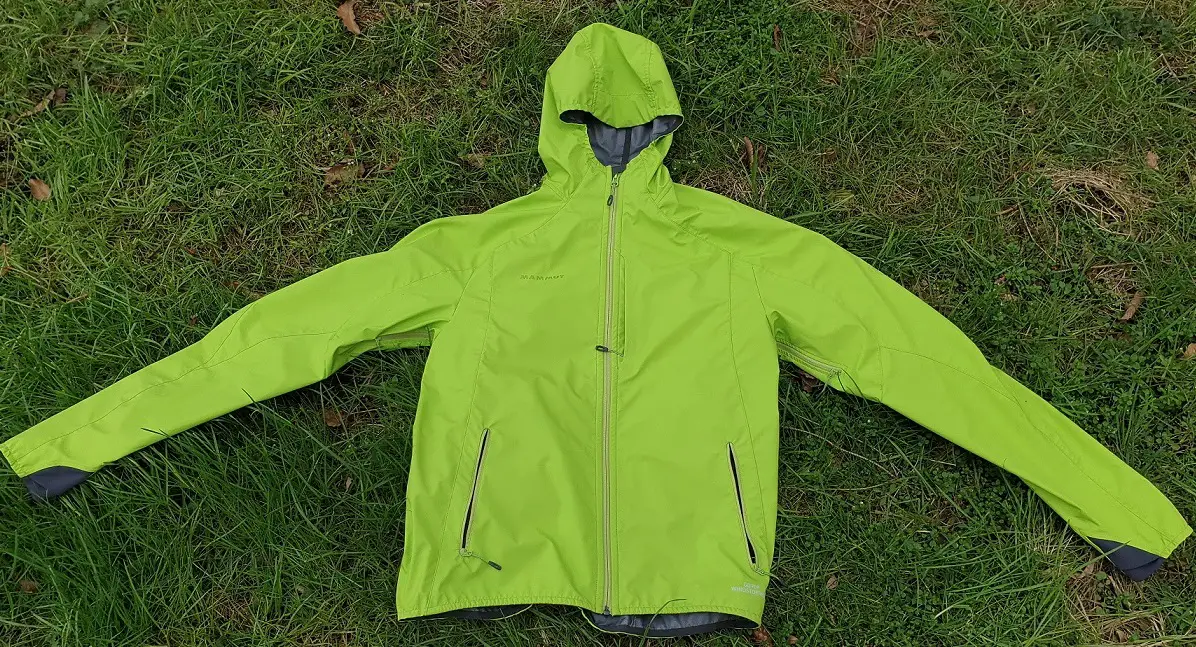Ultimate V Light SO Hooded