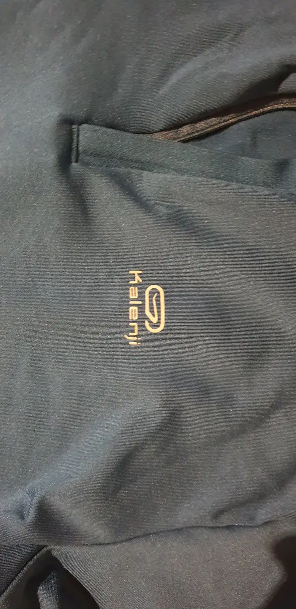 Markenlogo vorne