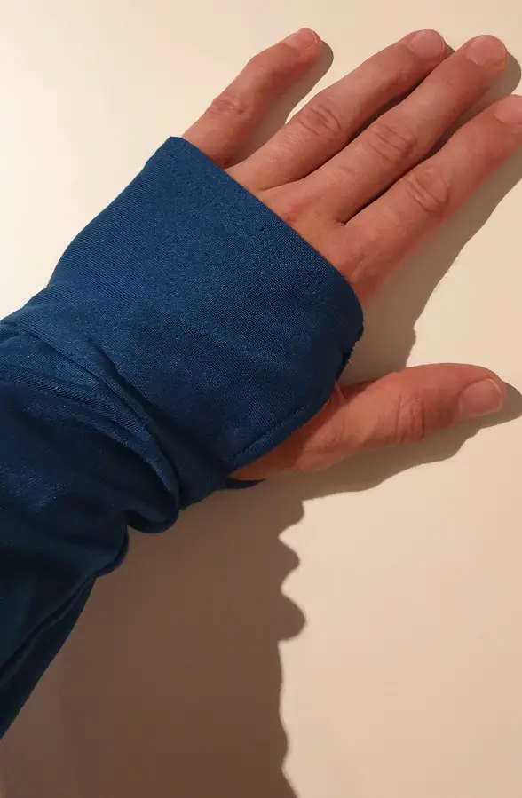 Daumen-Schlaufe Handrücken
