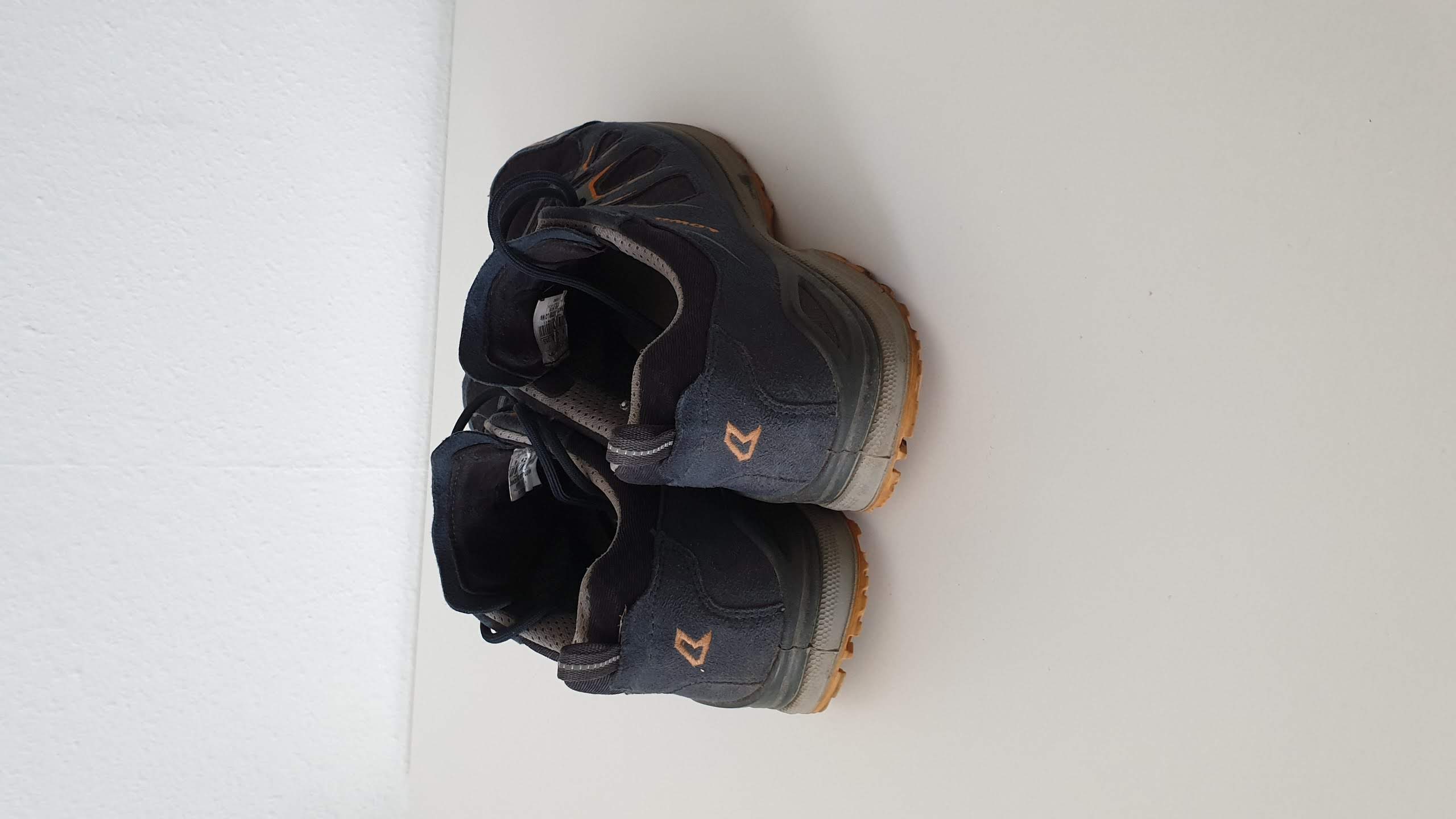 Schuhe von hinten