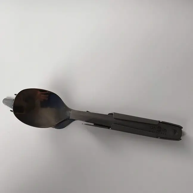 Zusammenstecken des Bestecksets 2