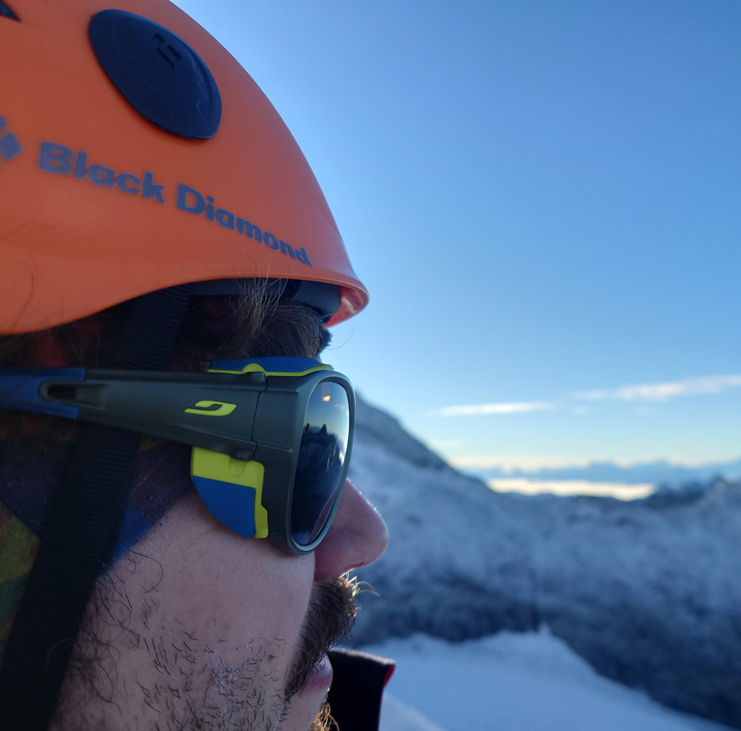 Mit Sonnenbrille