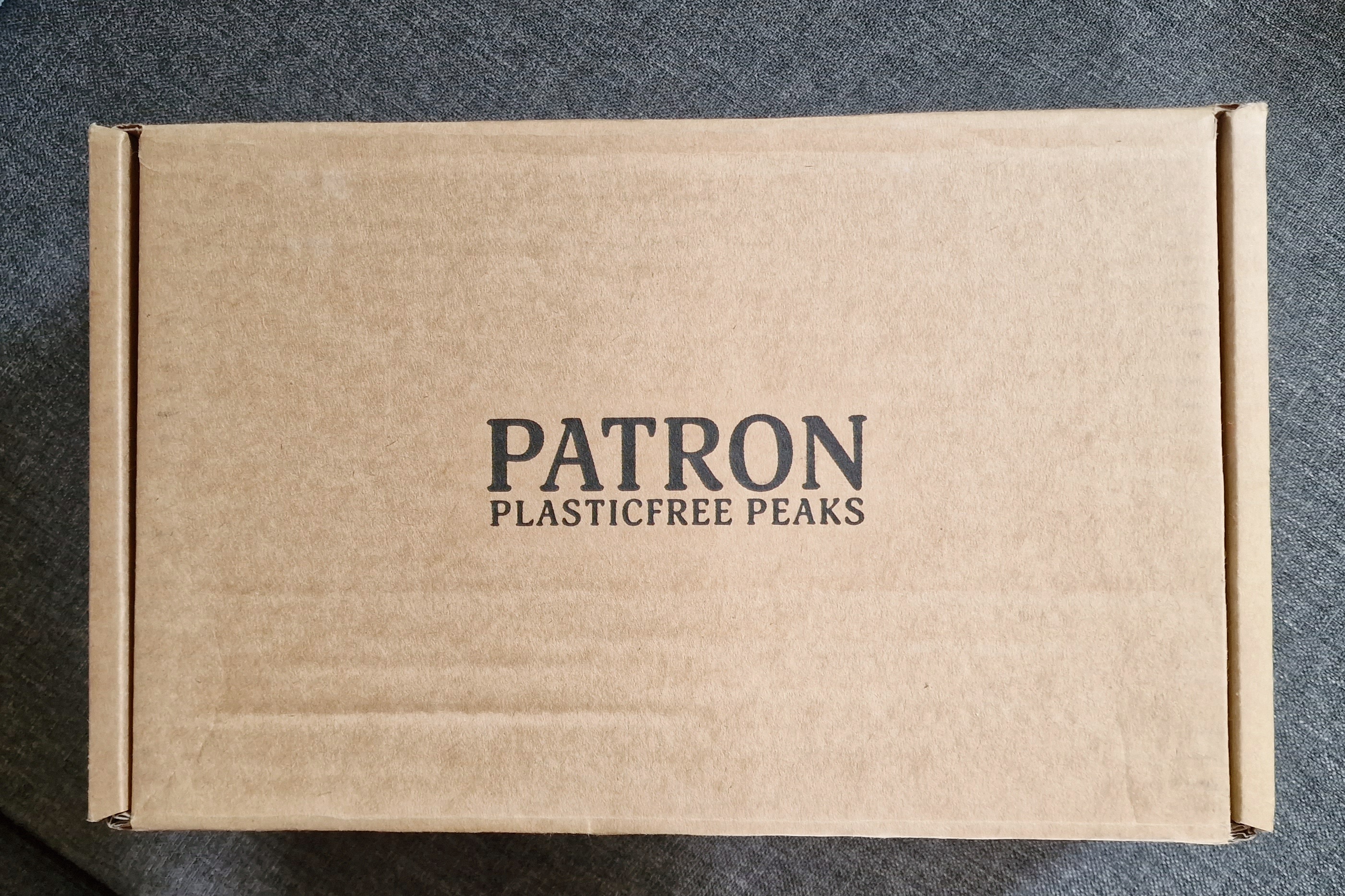 Sparsame Verpackung, nachhaltig ohne Plastik