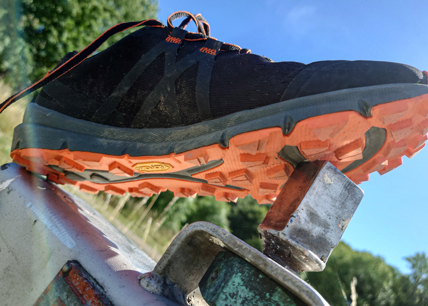 Linker Schuh