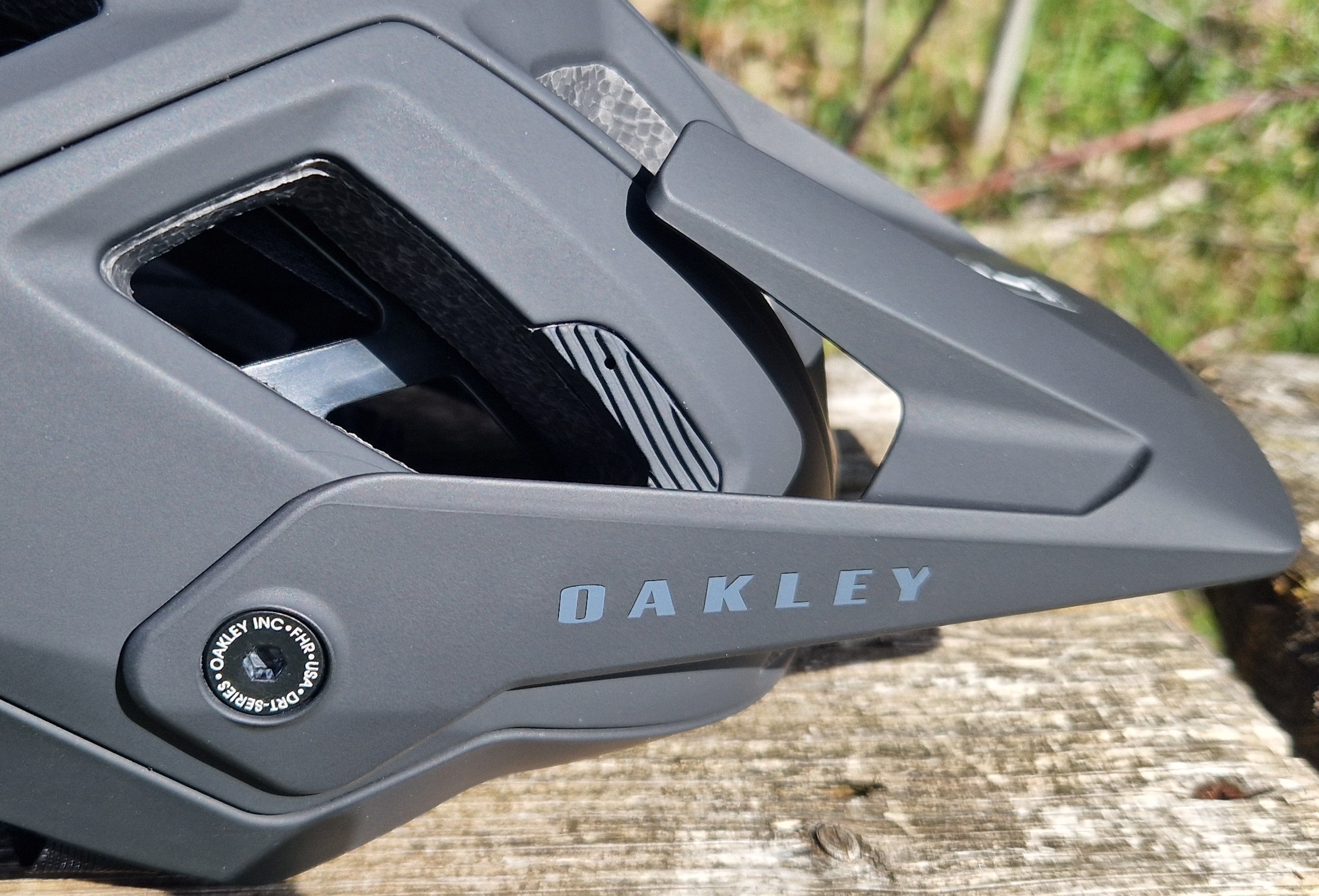 Oakley - DRT5