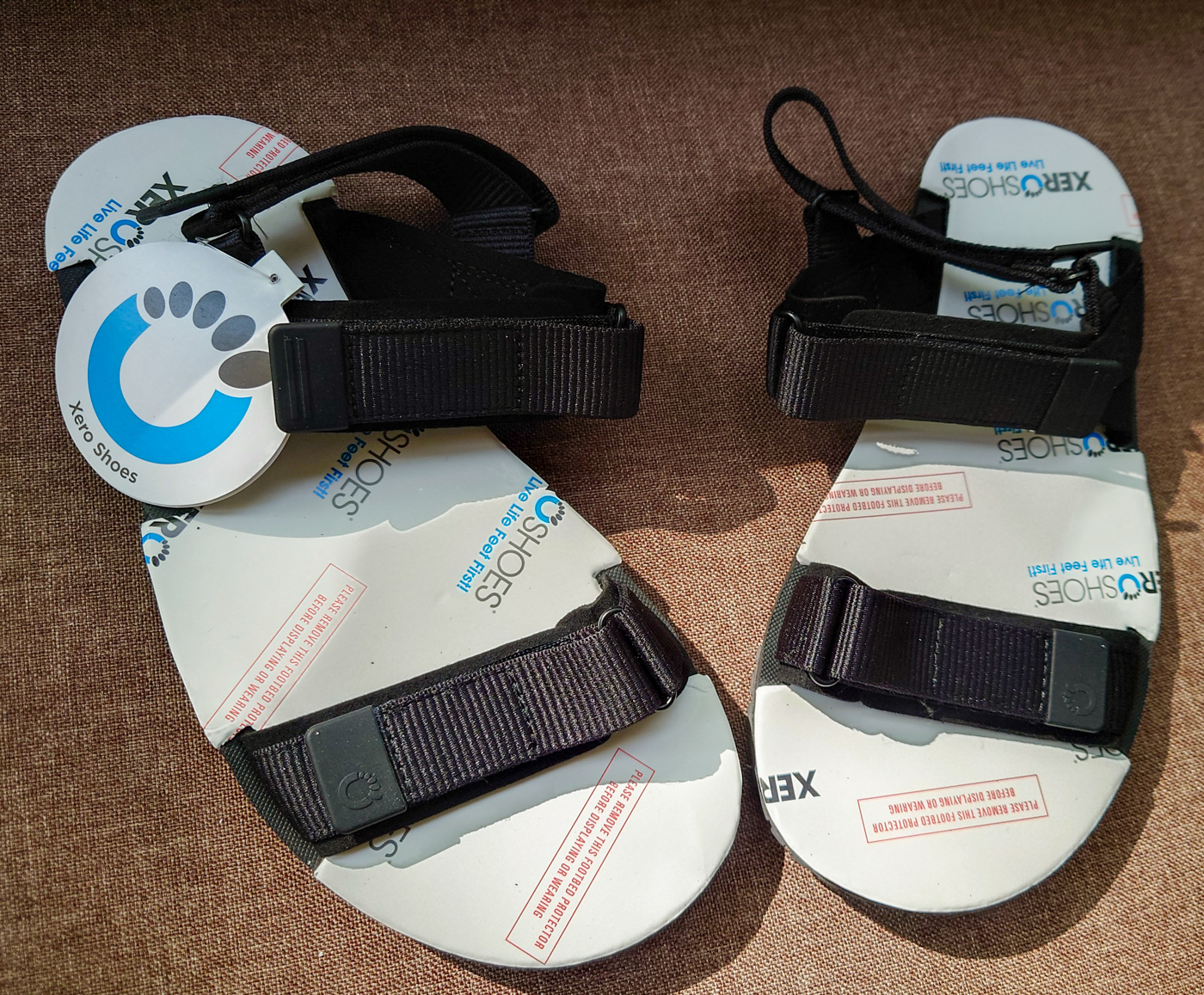 Sandalen Verpackt