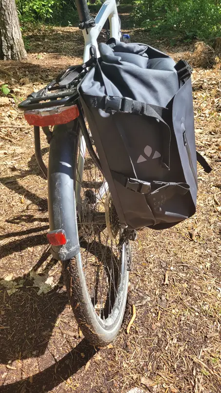 Tasche befestigt hinten