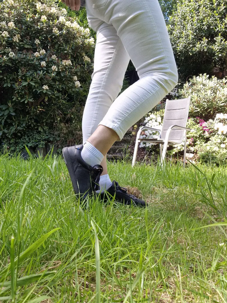 Bei warmen Temperaturen überhitz der Fuß überhaupt nicht, bei kühlen Temperaturen dagegen bleibt er angenehm warm. Ein Schuh mit dem optimalen Wärmeausgleich.