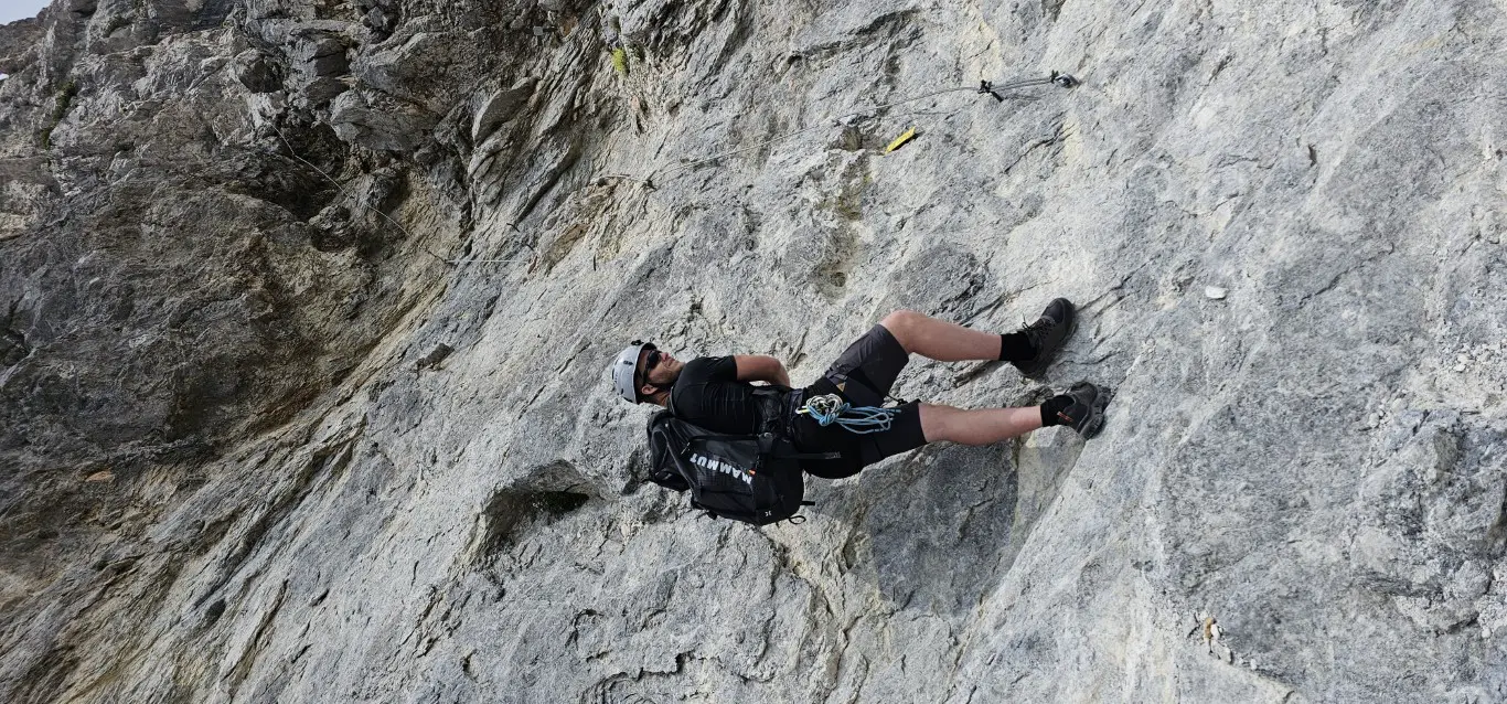 am klettersteig einstieg