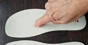mit leichten Polstereffekt.