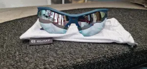 Utraleichte Sportbrille mit passender Tasche