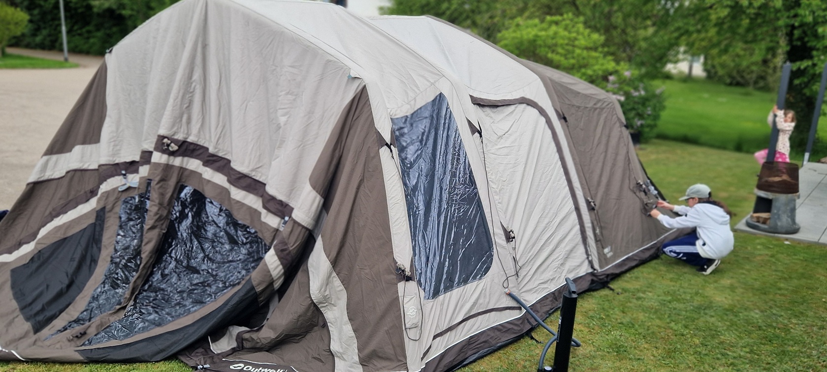 Der kompetente OUTSIDEstories-Test: Outwell Alabama sechs Air TC Familienzelt