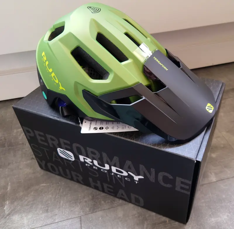 Der kompetente OUTSIDEstories-Test: Der Rudy Project Terraform MTB-, Enduro- und E-MTB-Helm