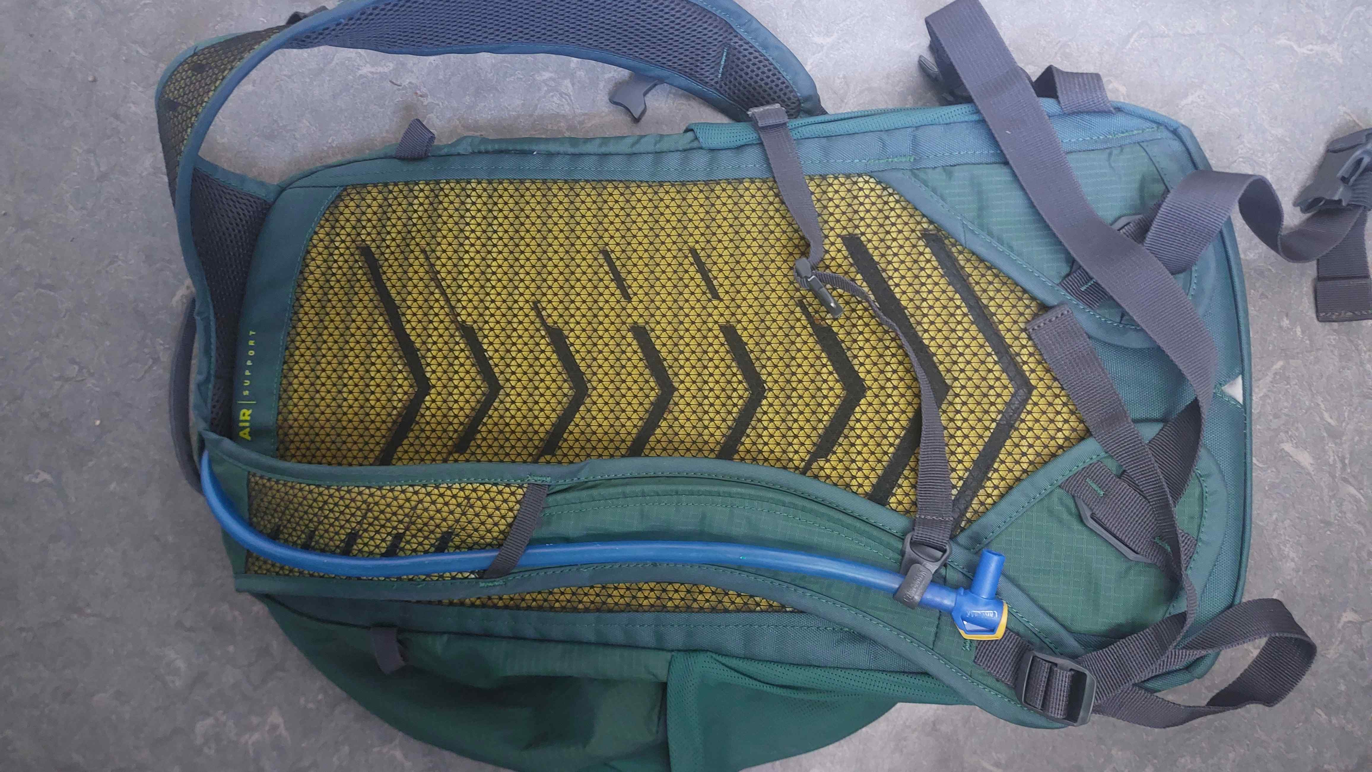 Der kompetente OUTSIDEstories-Test: Der Trinkrucksack Camelbak Rim Runner 22