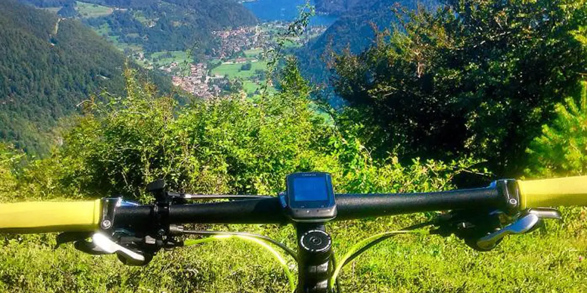 2_Hoch hinauf wirst du mit atemberaubender Kulisse belohnt_Mountainbike Touren_Foto: Valle di Ledro Tourismus