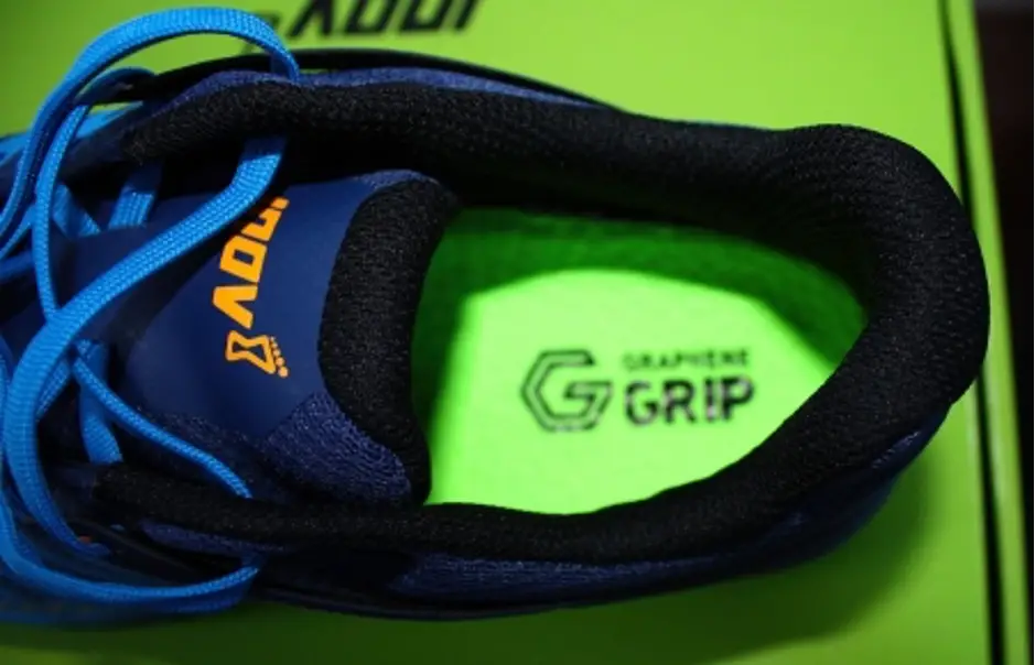 Laufschuh INOV-8 Roclite Ultra G 320