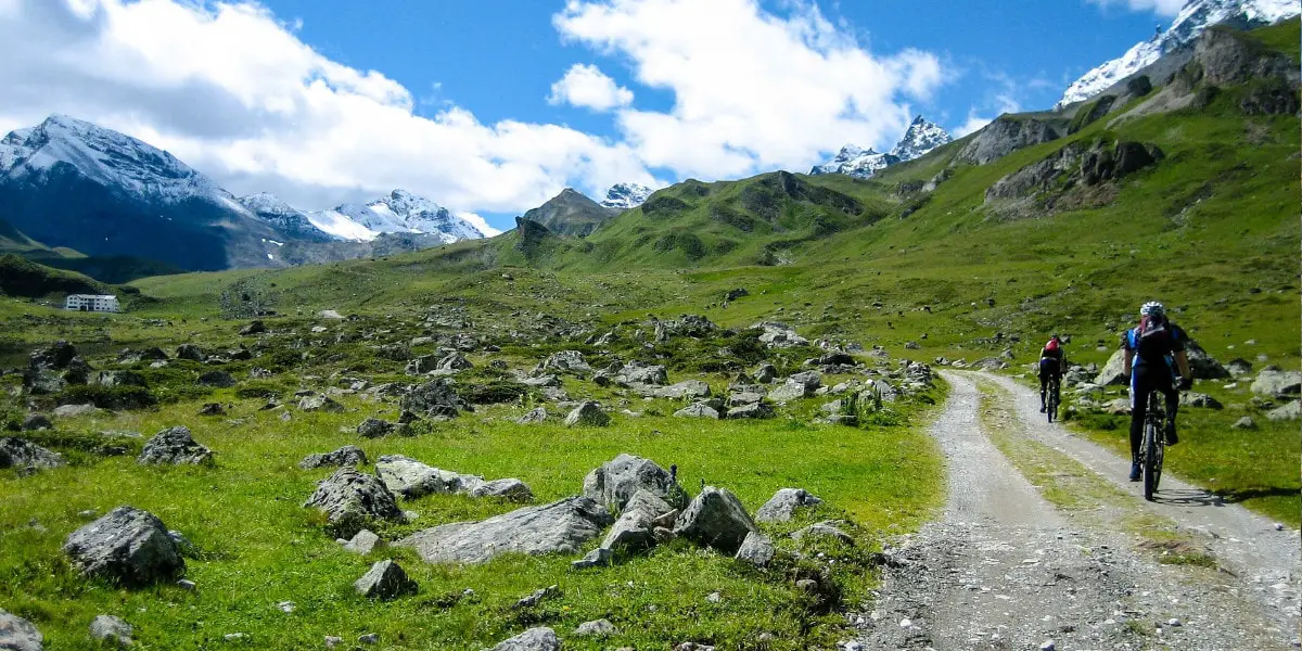3_Stelle dich einer Herausforderung und erklimme den Col Quantera auf einer der Mountainbike Touren