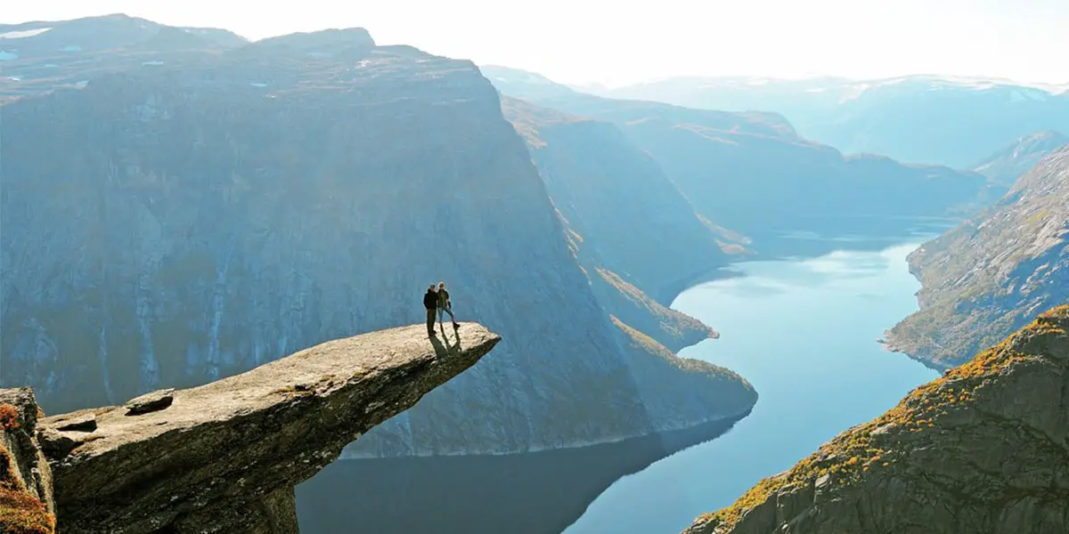 3_Wanderungen_Fjord_norwegen_Trolltunga_SveinungKlyve-min