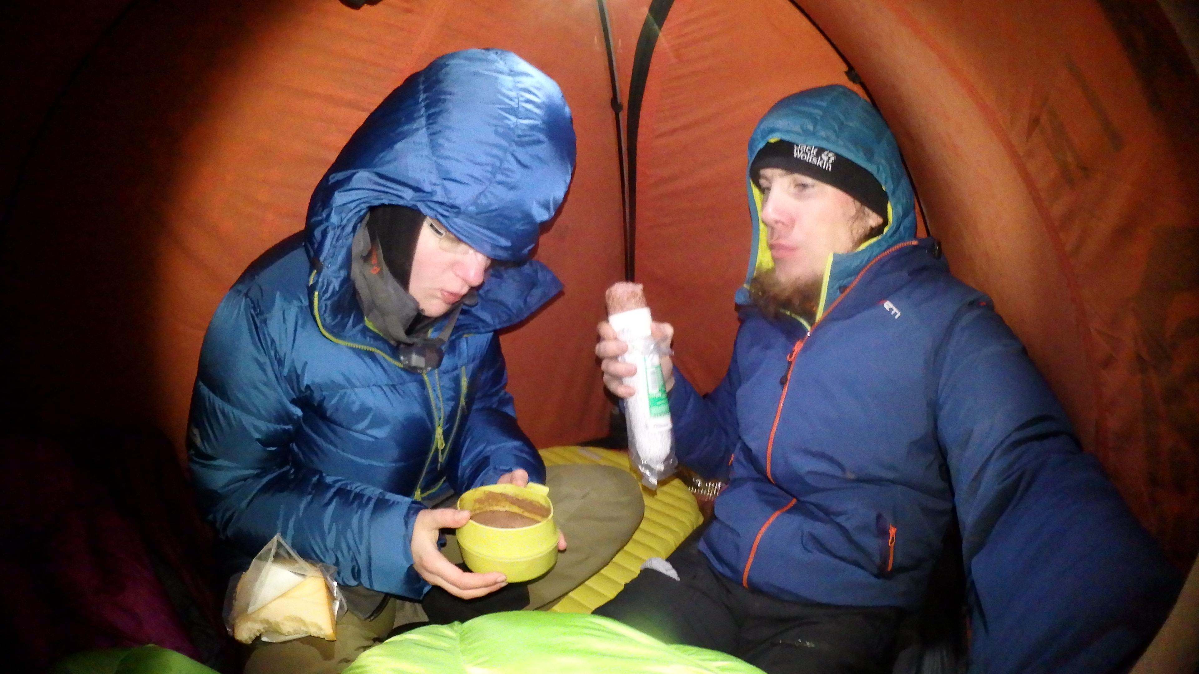 völlig eingeschneit auf Wintertour kurz unterm Rappensee