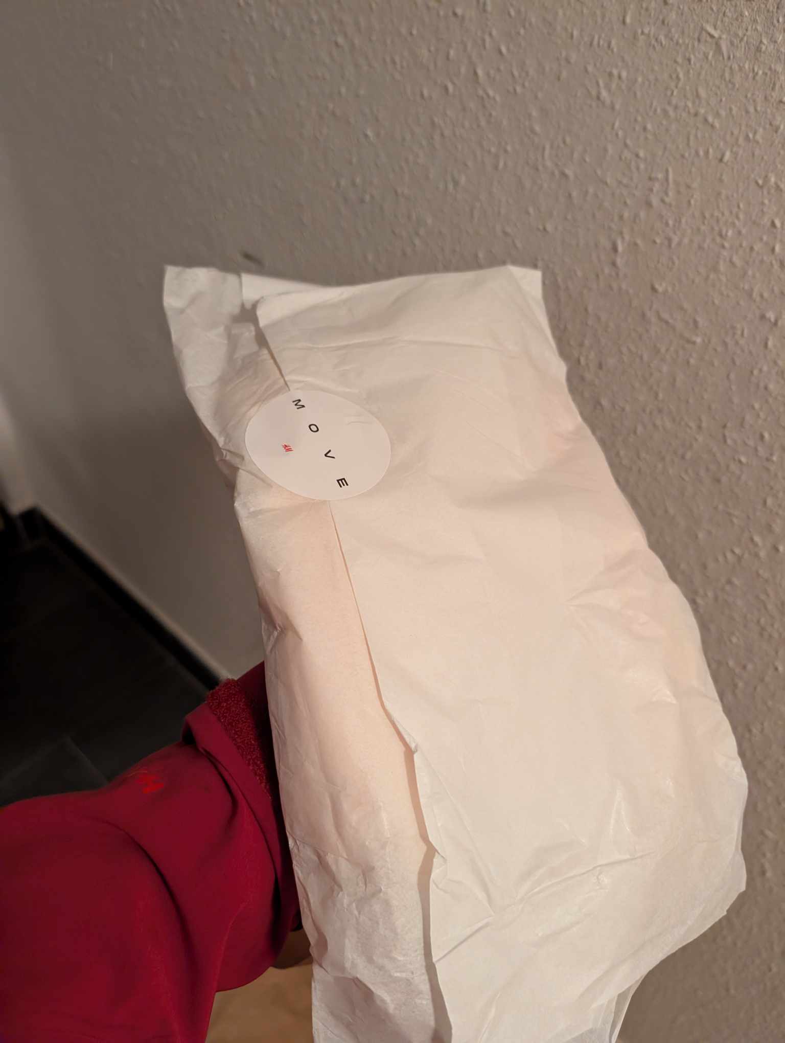 Man sieht die Verpackung ohne Plastik 