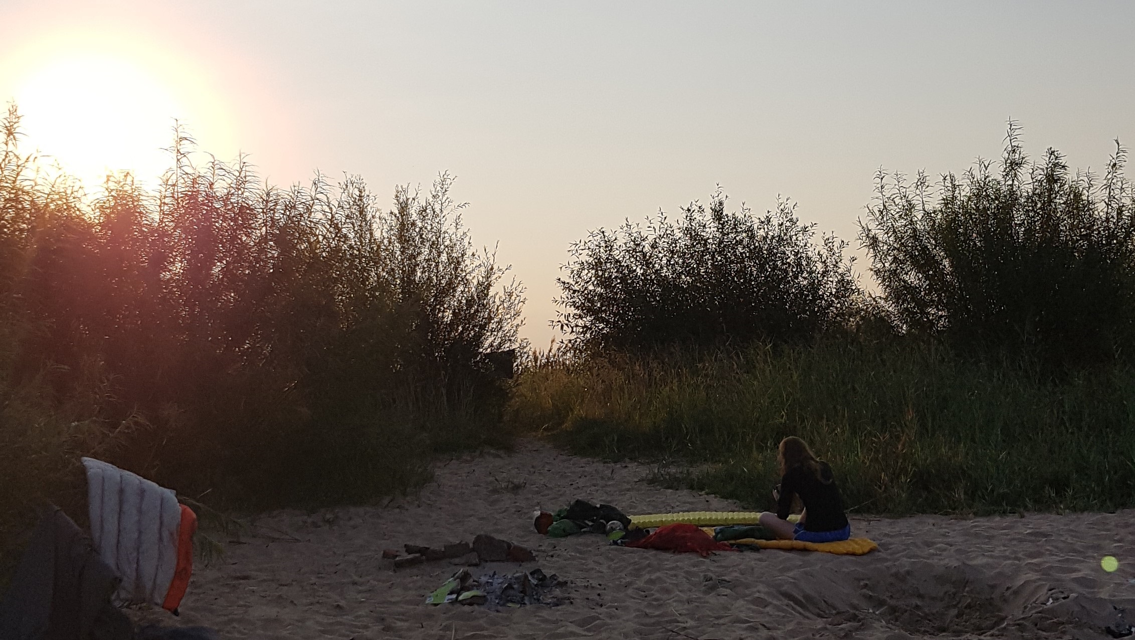 Lager im Sonnenaufgang