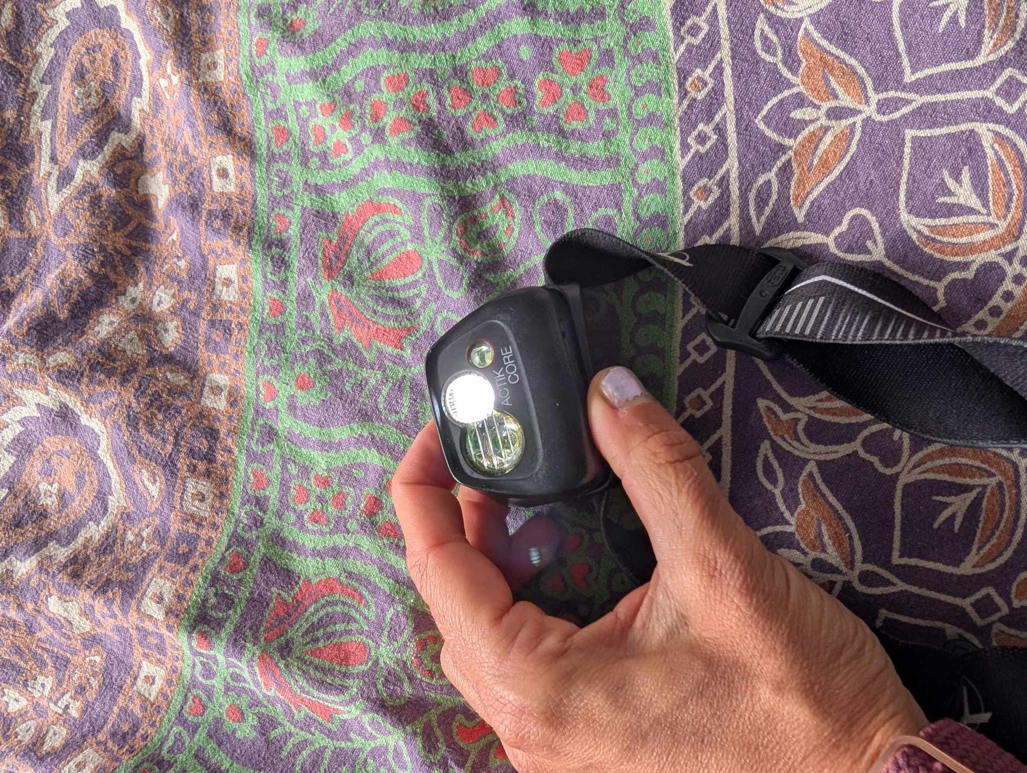 Der kompetente OUTSIDEstories-Test: Petzl Actik Core, Stirnlampe