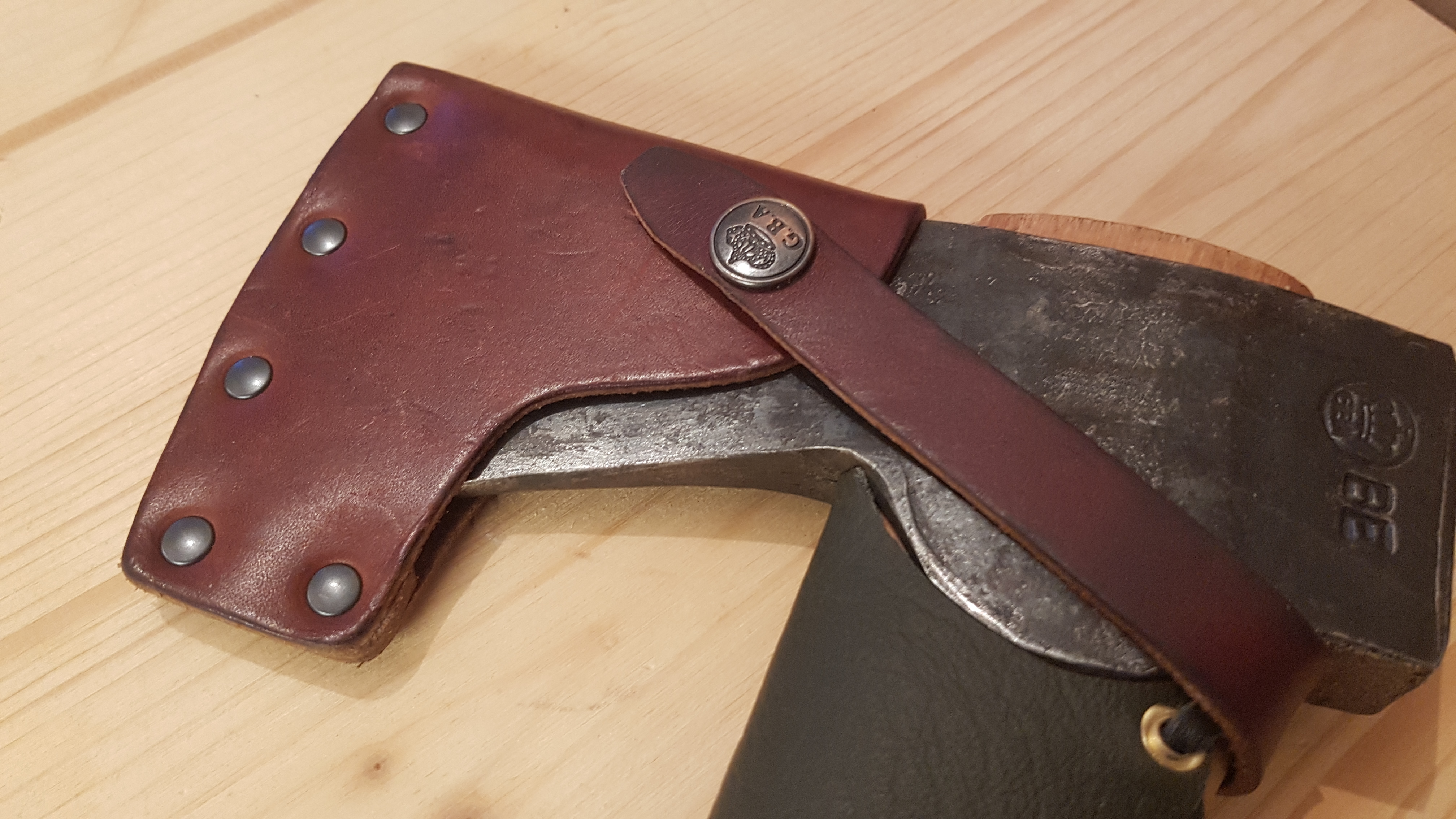 Schneiderschutz aus Leder