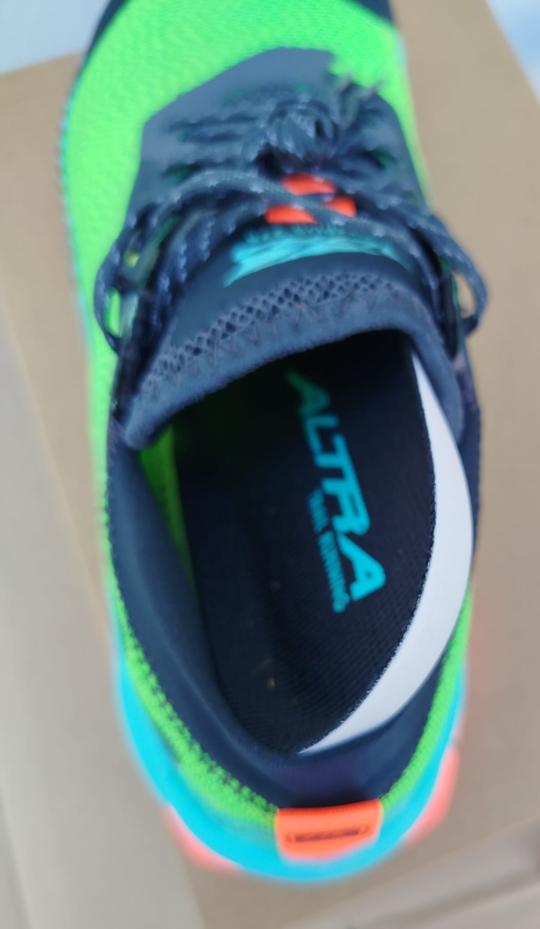 Altra Olympus 275 35