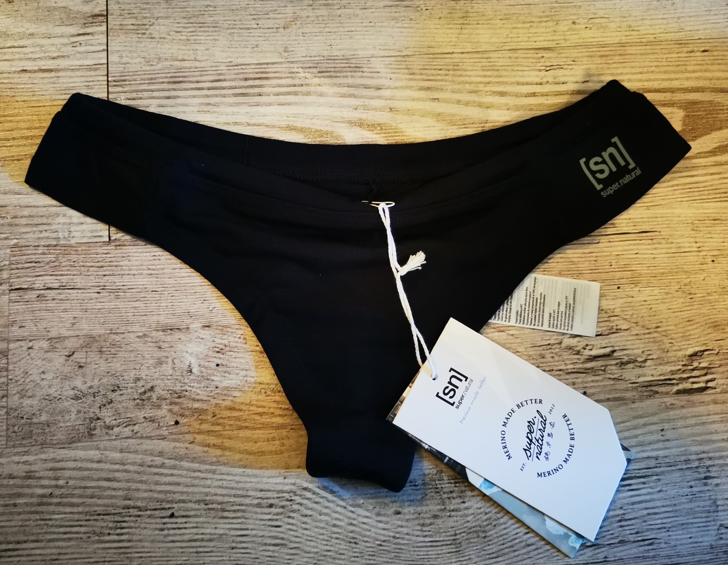 Base Thong vorne