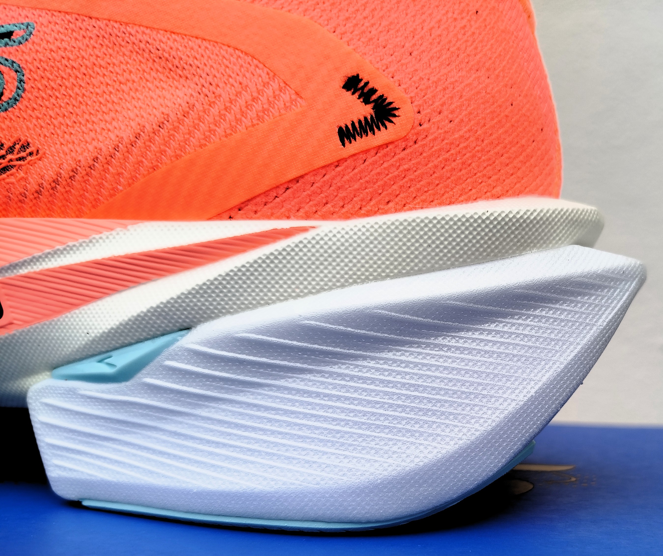 Brooks Hyperion Max 3 m5