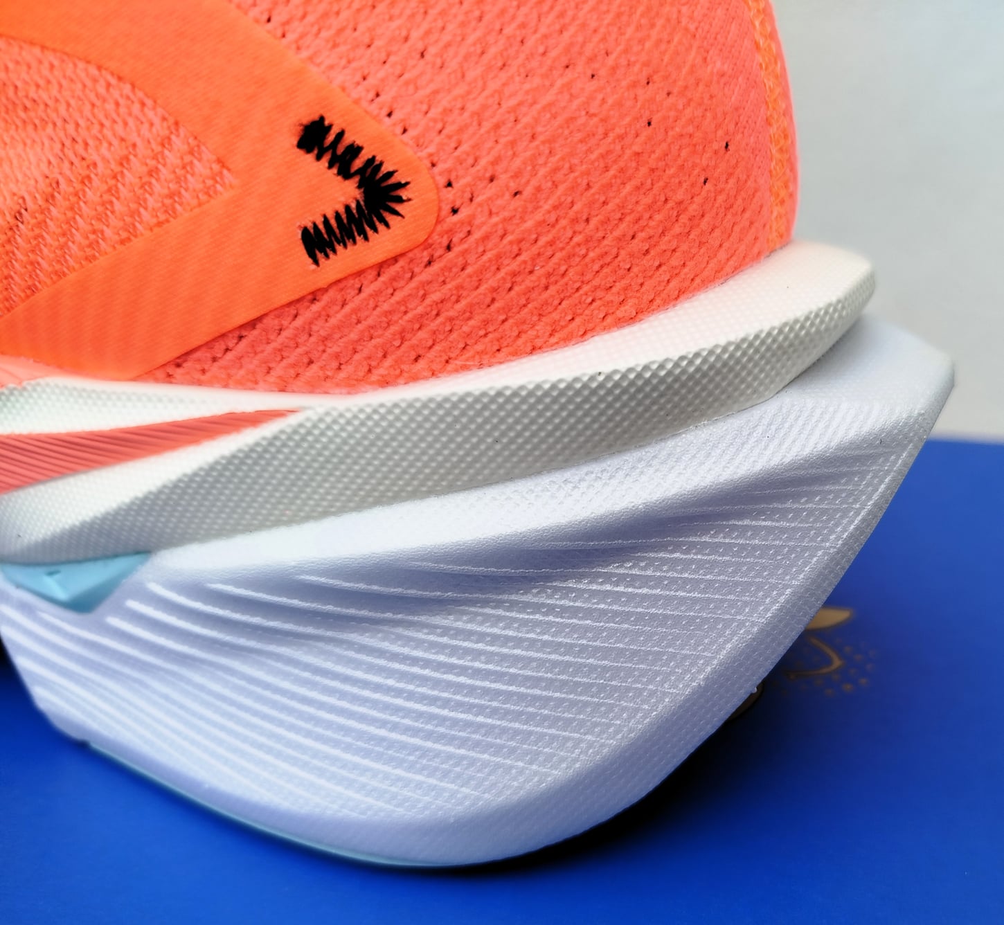 Brooks Hyperion Max 3 m36
