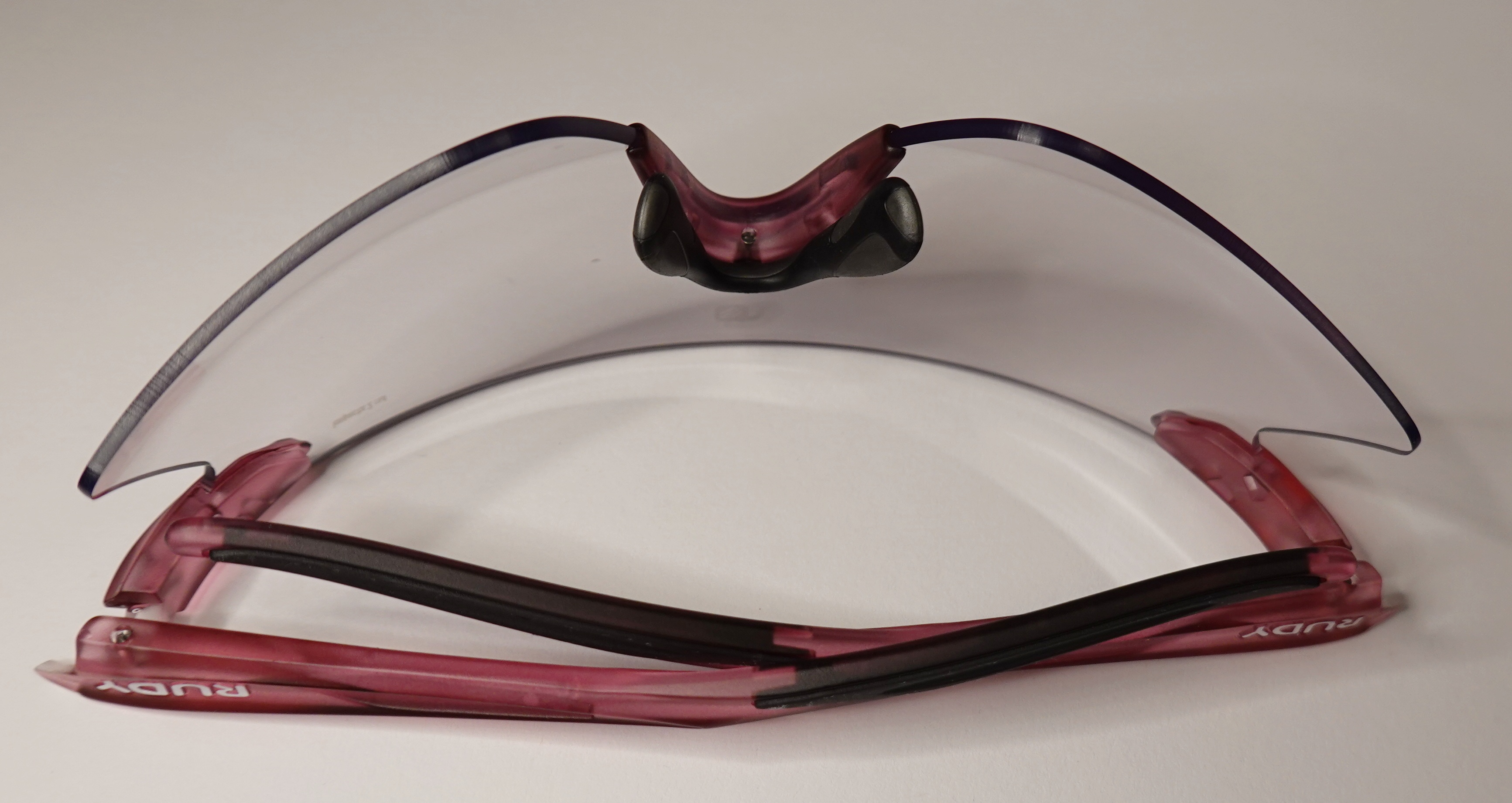 Brille eingeklappt