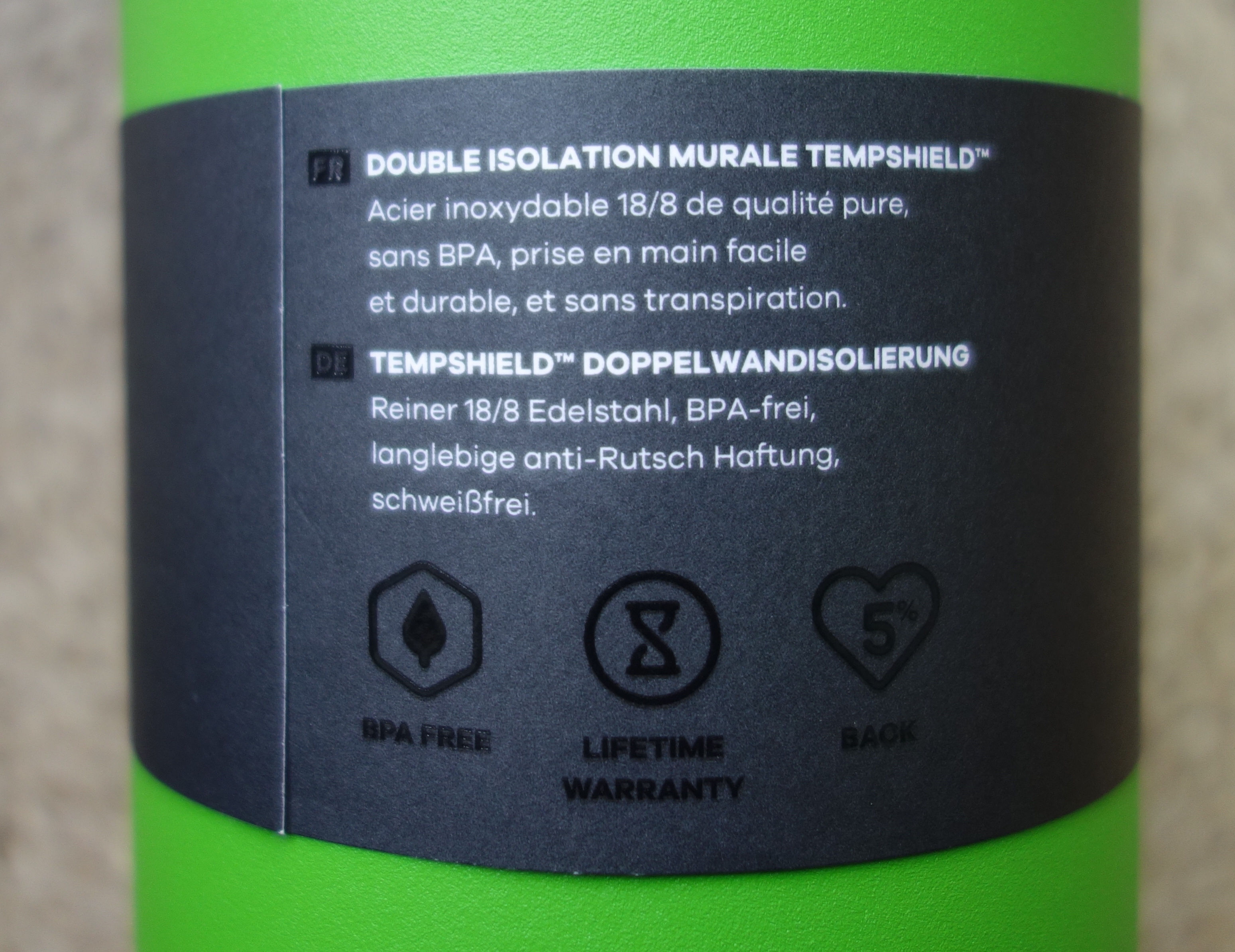 Die Materialangaben auf der Flasche