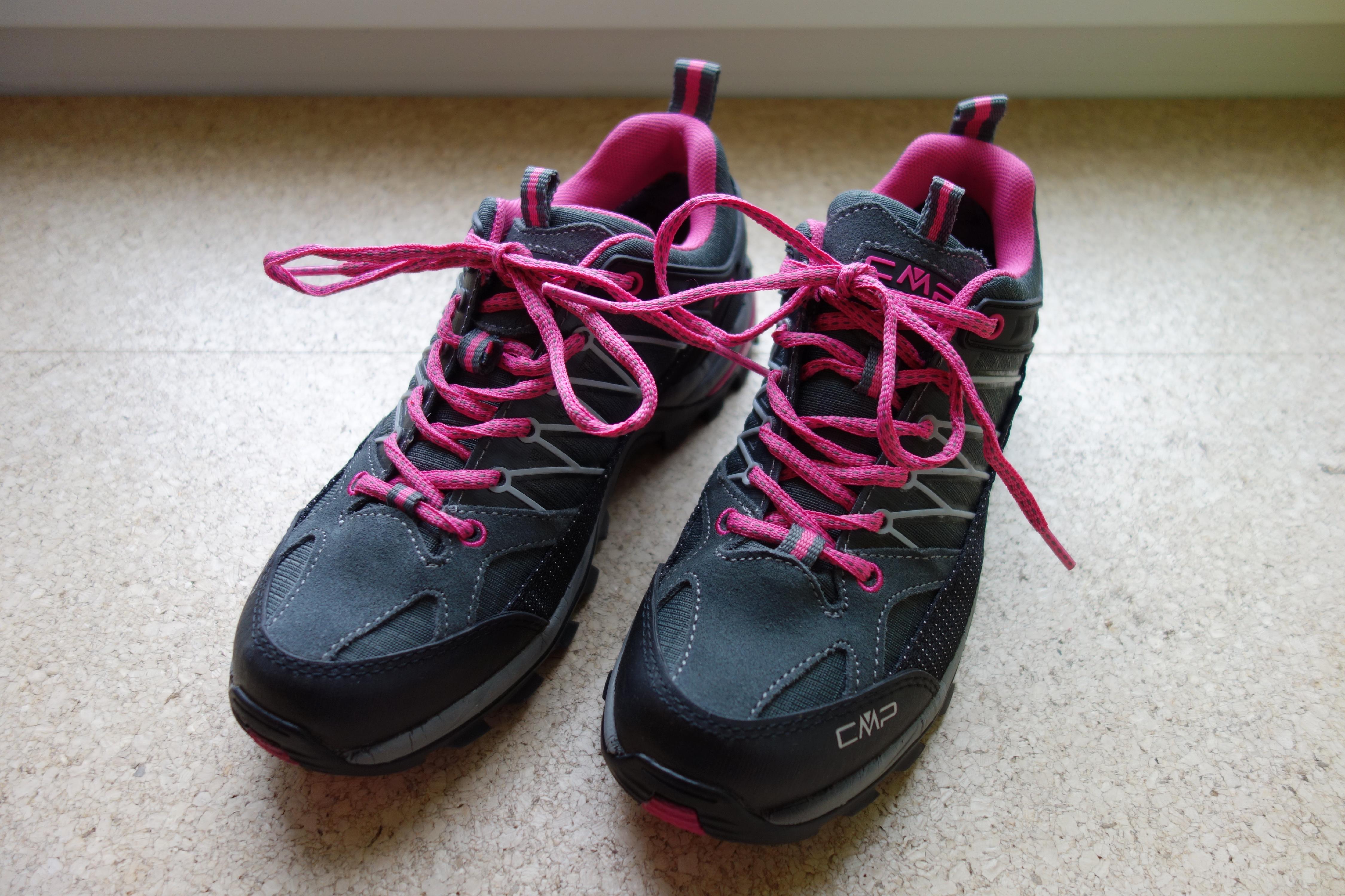 Die CMP Rigel Low in Schwarz/Pink