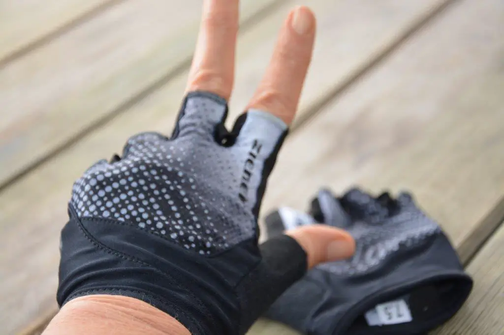 Handschuhe von vorne