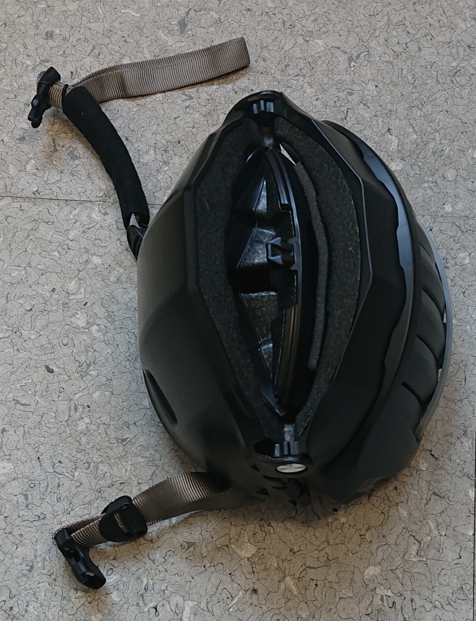 Helm von oben (gefaltet)