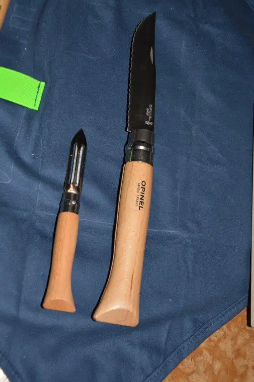 Schäler mit Messer verkehrt